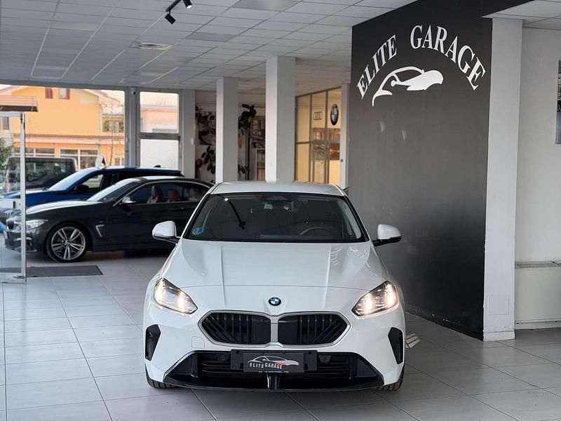 Usata BMW 120 M Sport 150 CV (110 kW) 2025 Bianco Utilitaria
