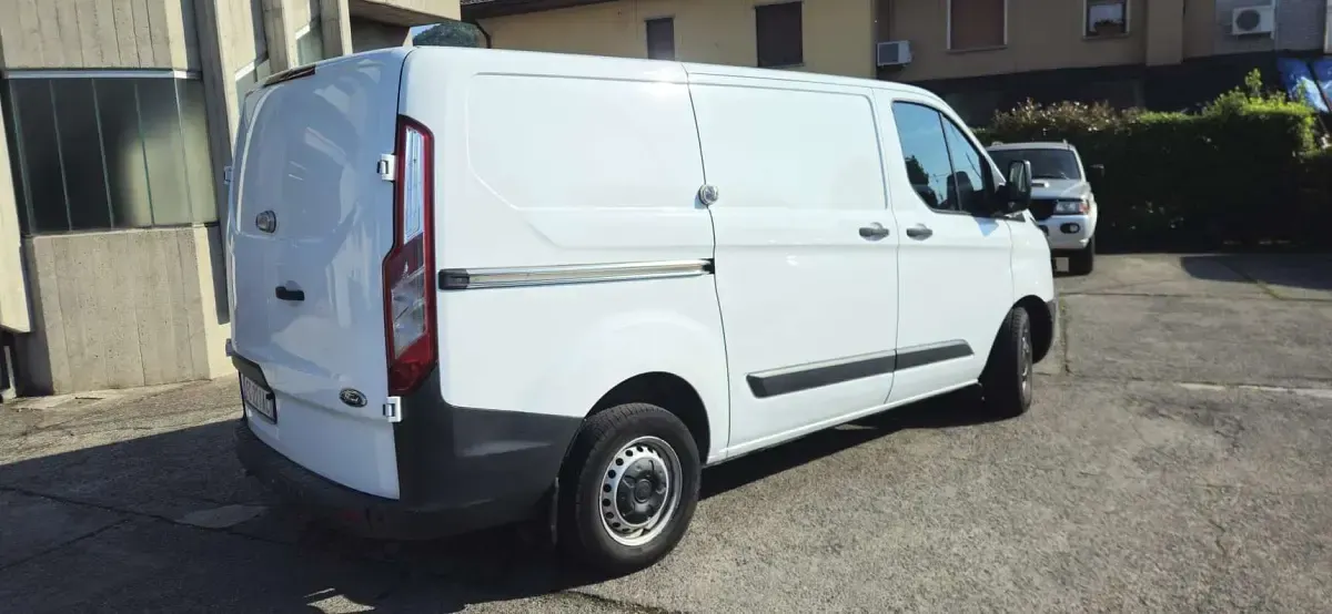 Usata Ford Transit Custom 105 CV (77 kW) 2017 Bianco Furgone