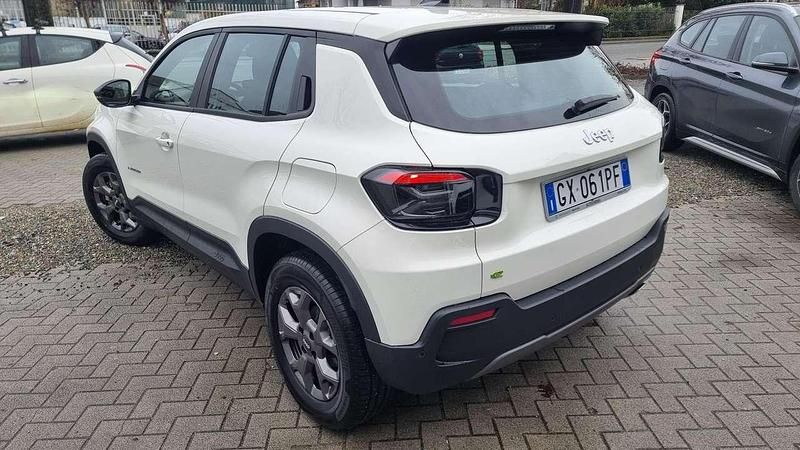 Usata Jeep Avenger Longitude 101 CV (74 kW) 2024 Bianco SUV