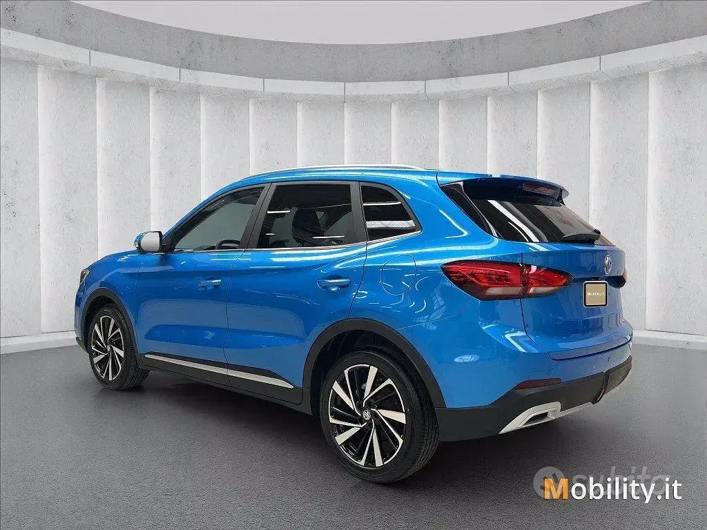 Nuova MG ZS Luxury 197 CV (144 kW) 2026 Bluazzurro SUV