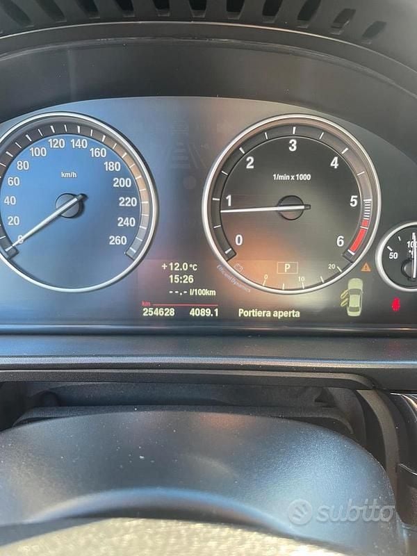 Usata BMW 525 218 CV (160 kW) 2012 Grigio Berlina