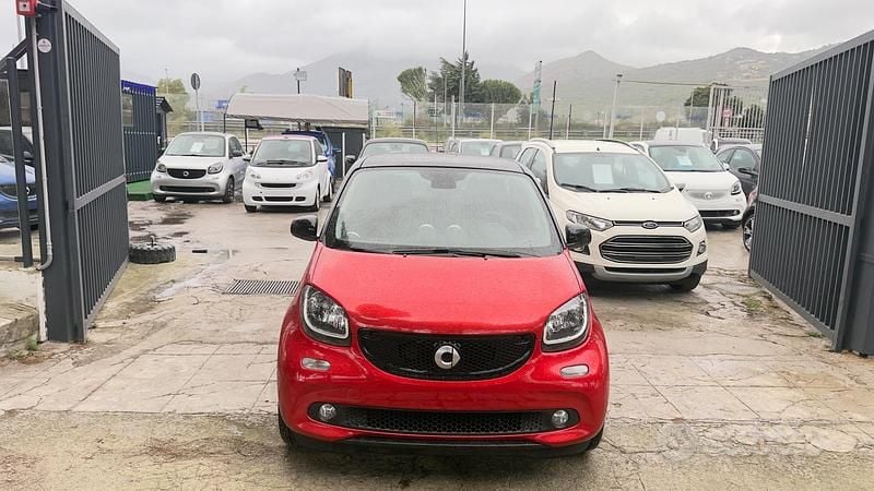 Usata Smart ForFour Passion 70 CV (51 kW) 2015 Rosso Utilitaria