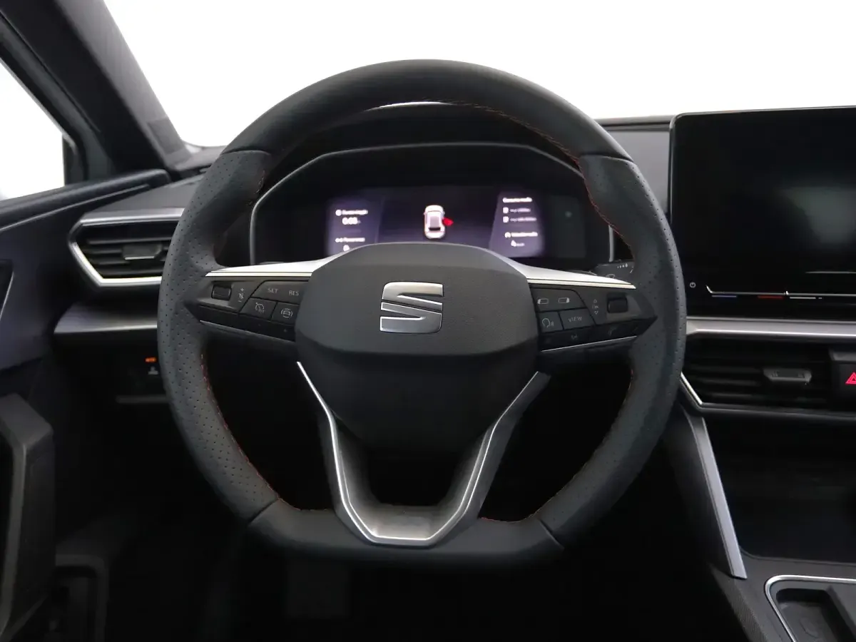 Usata Seat Leon FR 204 CV (150 kW) 2024 Bianco nevada Berlina