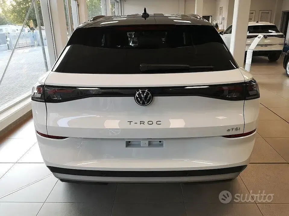 Nuova VW T-Roc Life 150 CV (110 kW) 2026 Bianco SUV