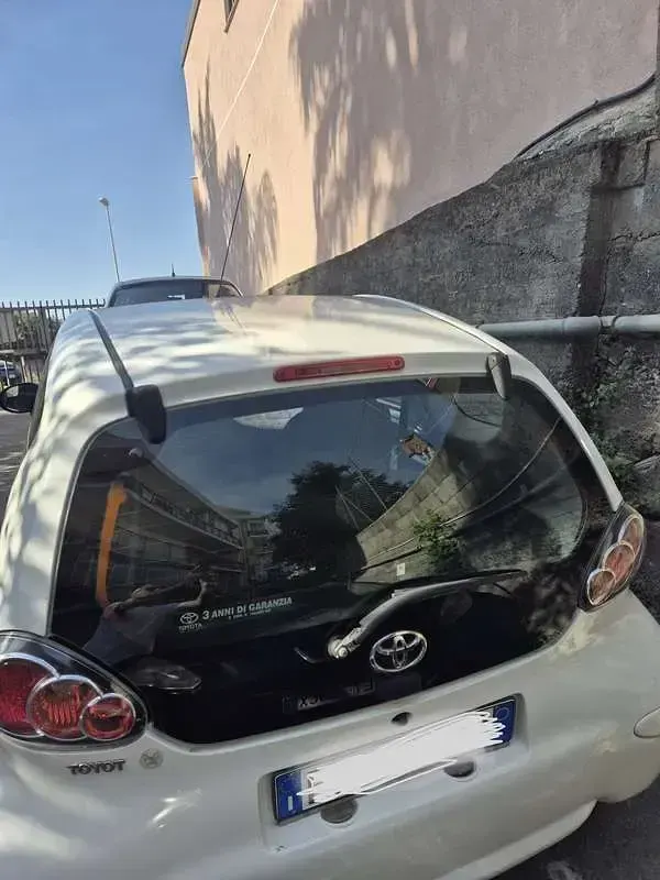 Usata Toyota Aygo Connect Style 68 CV (50 kW) 2011 Utilitaria