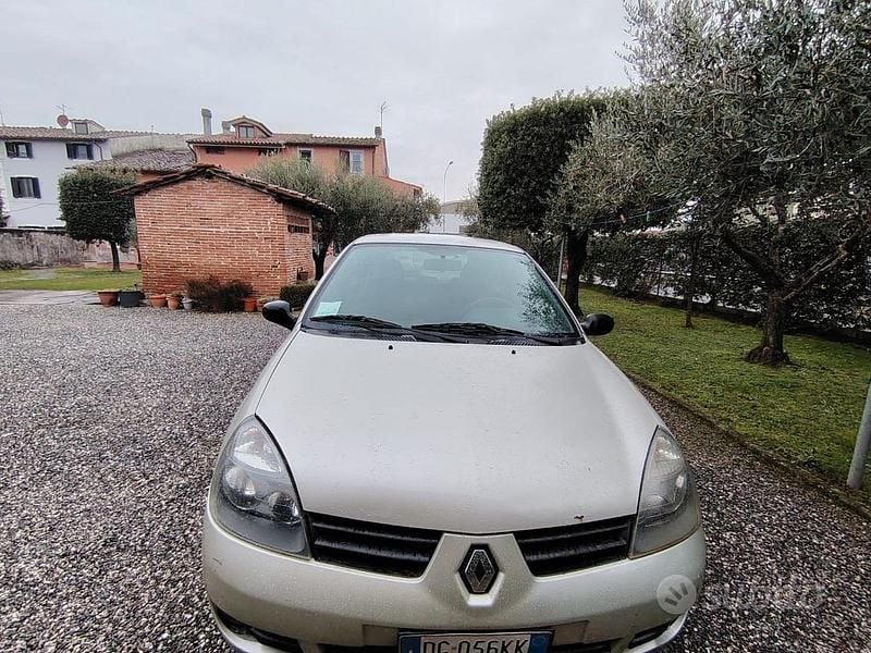 Usata Renault Clio II 2006 Giallo Berlina