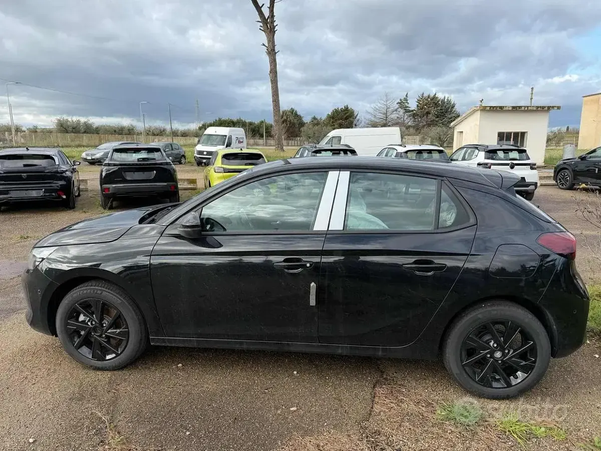 Nuova Opel Corsa 101 CV (74 kW) 2026 Nero Utilitaria