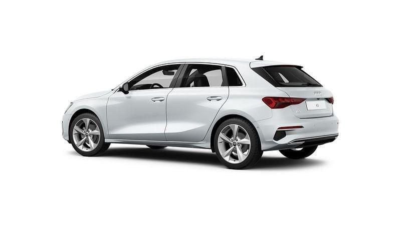 Begagnad Audi A3 Sportback Advanced 150 HK (110 kW) 2023 Vit Halvkombi