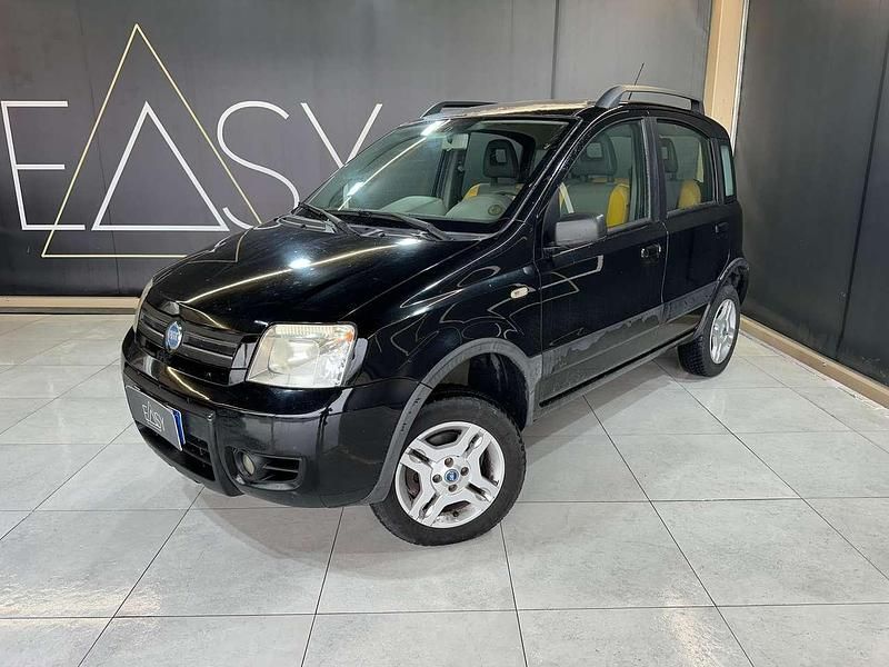 Nero Usata 2006 Fiat Panda 4x4 Cross Due volumi | 3900 € (Super prezzo) - Immagine 1/4