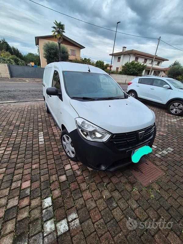 Usata 2021 Dacia Dokker | 8700 € (Buon prezzo) - Immagine 1/4