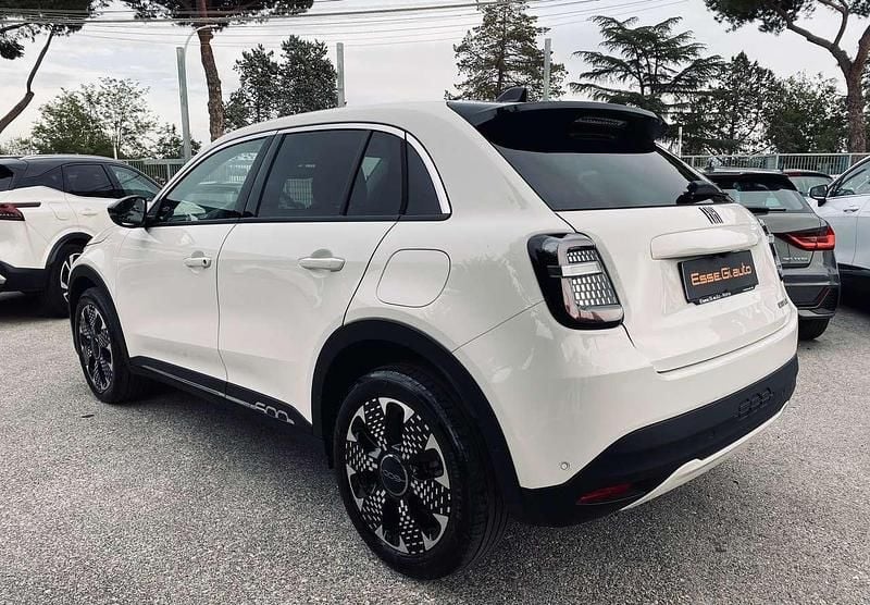 Usata Fiat 600 La Prima 101 CV (74 kW) 2024 Bianco SUV
