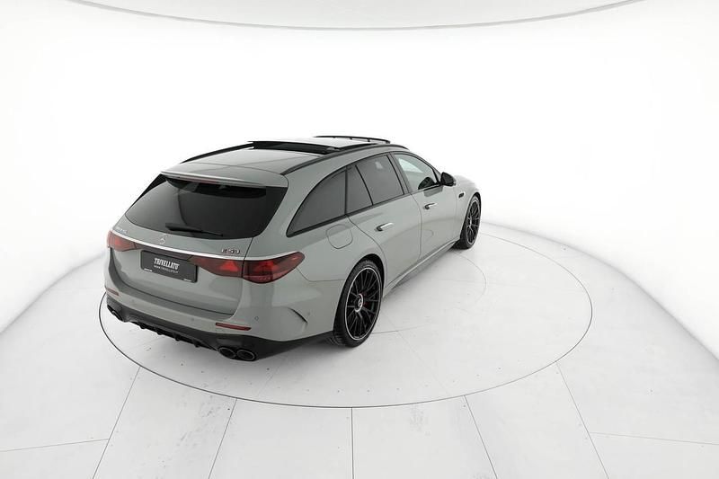 Usata Mercedes E53 AMG Premium Plus 449 CV (330 kW) 2024 Grigio alpi standard Station wagon