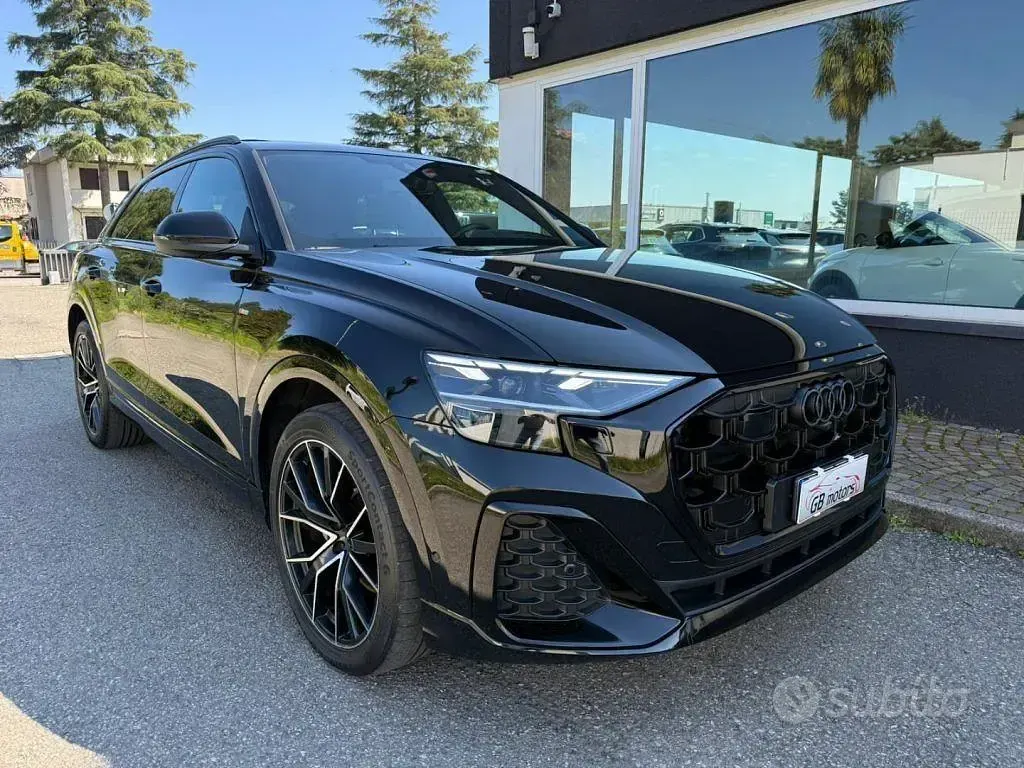 Usata Audi Q8 S-Line 286 CV (210 kW) 2025 Nero SUV