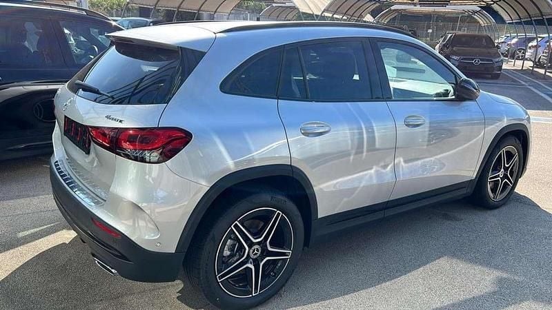 Gebraucht Mercedes GLA220 190 PS (139 kW) 2022 Grau SUV