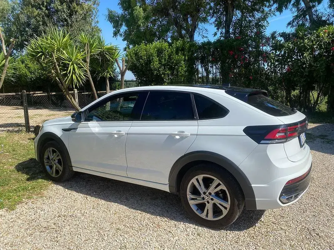 Usata VW Taigo R-line 110 CV (80 kW) 2024 Bianco SUV