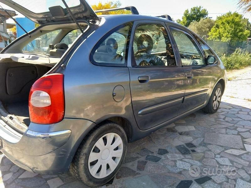 Usata Citroën Xsara 2006 Grigio Monovolume
