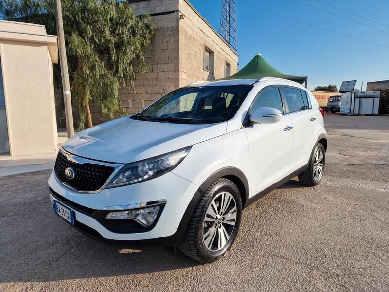 Bianco Usata 2014 Kia Sportage Active SUV | 10.500 € (Cara) - Immagine 1/4