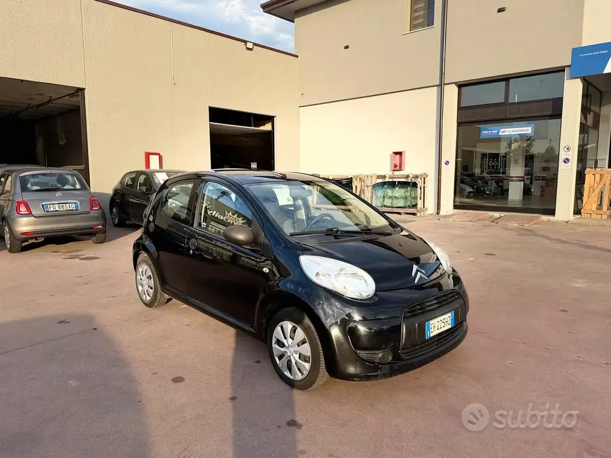 Usata Citroën C1 Attraction 68 CV (50 kW) 2011 Nero Utilitaria