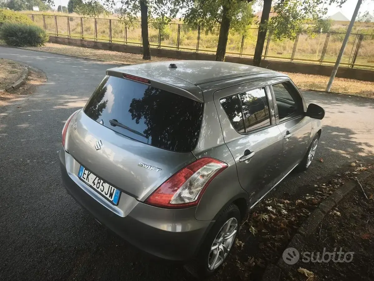 Usata Suzuki Swift GL 94 CV (69 kW) 2011 Grigio Utilitaria