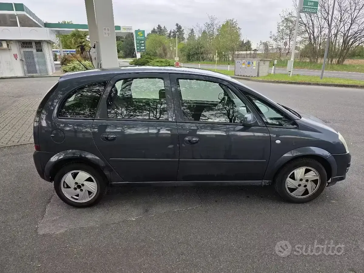 Usata Opel Meriva 105 CV (77 kW) 2006 Monovolume