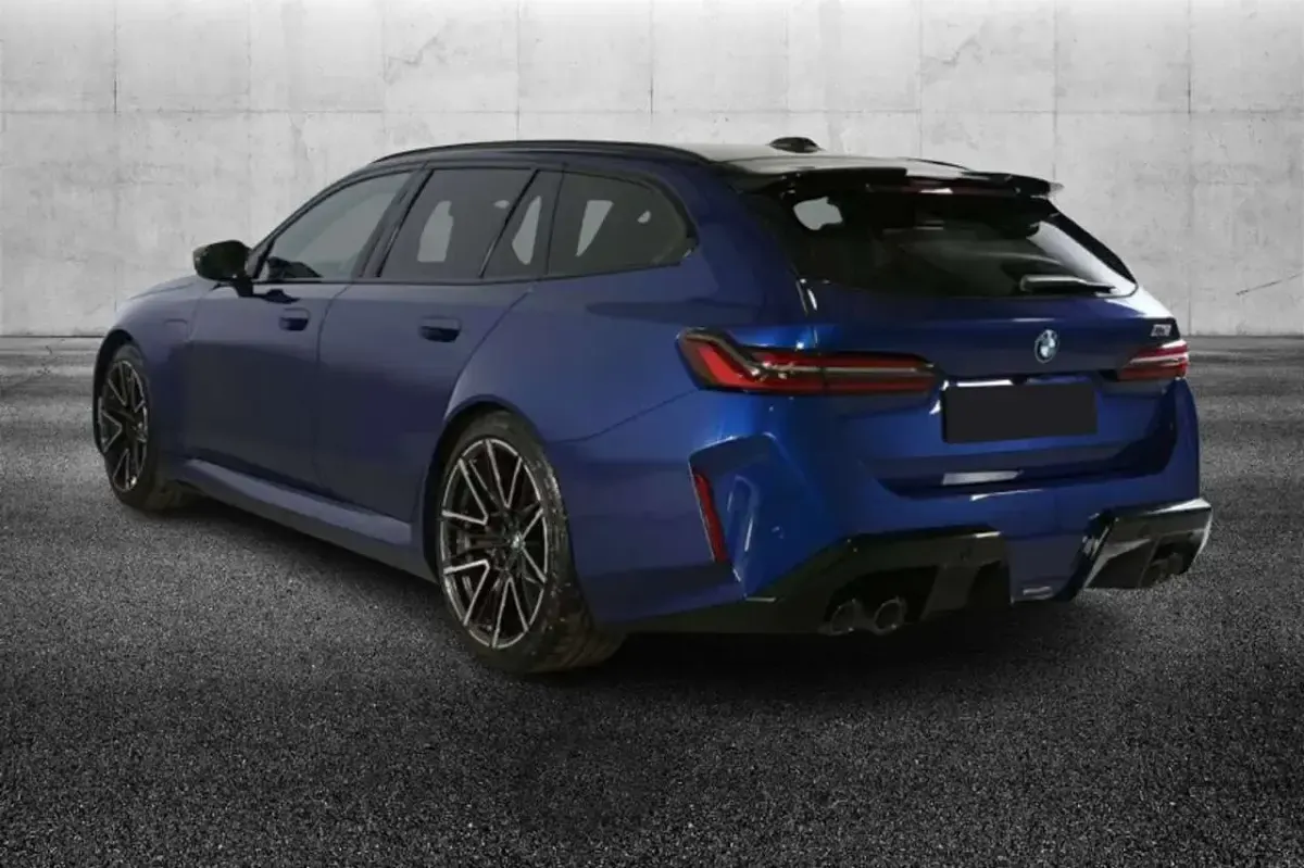 Usata BMW M5 727 CV (534 kW) 2025 Blu/azzurro Station wagon