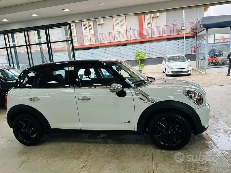 Usata Mini Cooper Countryman 111 CV (81 kW) 2013 Bianco SUV