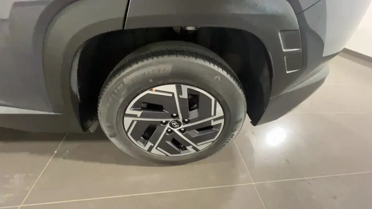 Nuova Hyundai Tucson 136 CV (100 kW) 2026 Ecotronic gray SUV