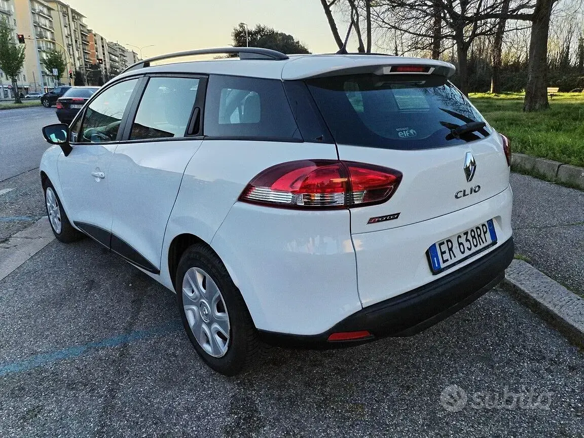 Usata Renault Clio 73 CV (53 kW) 2013 Bianco Station wagon