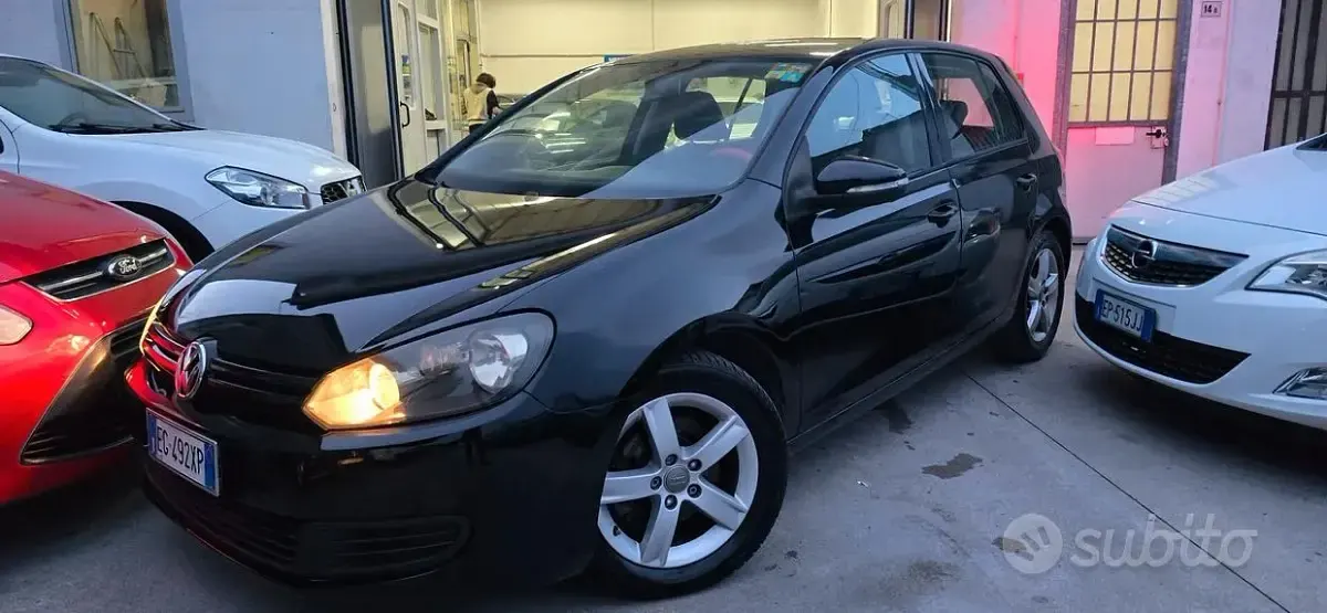 Usata VW Golf VI 80 CV (58 kW) 2011 Nero Utilitaria