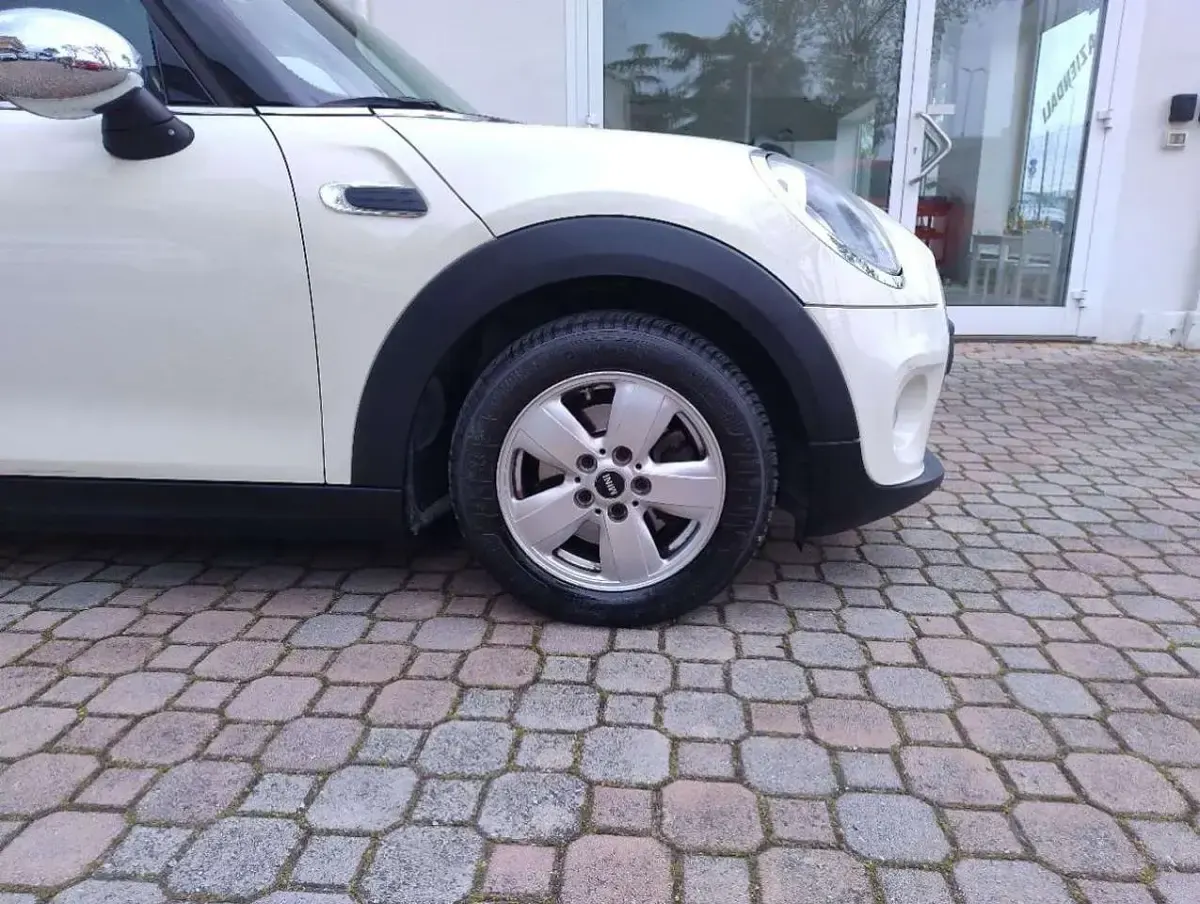Usata Mini One D 102 CV (75 kW) 2015 Beige Utilitaria
