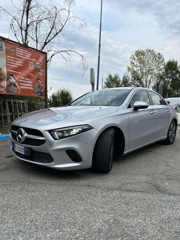 Usata Mercedes A180 Executive 116 CV (85 kW) 2020 Argento Berlina