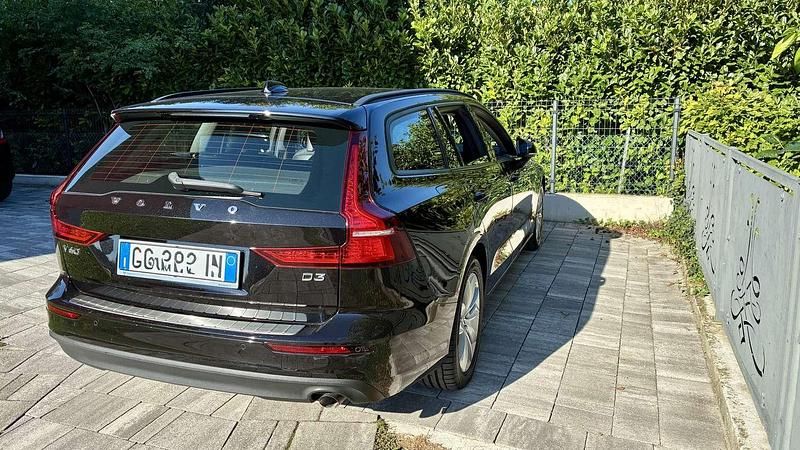 Usata Volvo V60 Business Edition 150 CV (110 kW) 2020 Station wagon