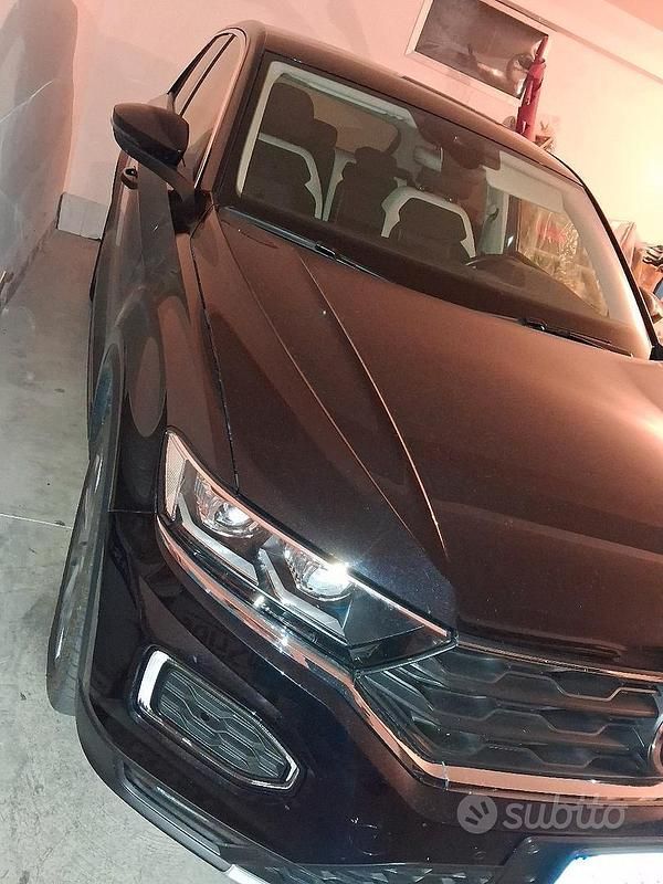 Usata VW T-Roc 150 CV (110 kW) 2018 Nero SUV