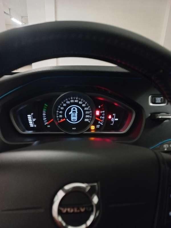 Usata Volvo V40 Business Edition 120 CV (88 kW) 2017 Berlina