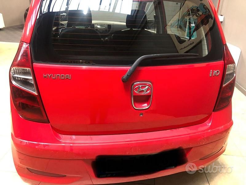 Usata Hyundai i10 2011 Rosso Utilitaria