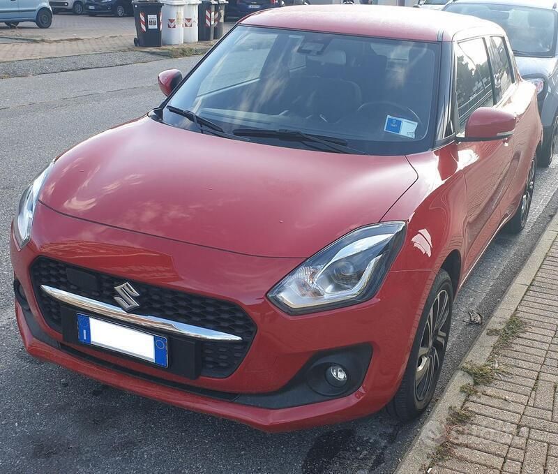 Usata Suzuki Swift 83 CV (61 kW) 2021 Rosso Utilitaria