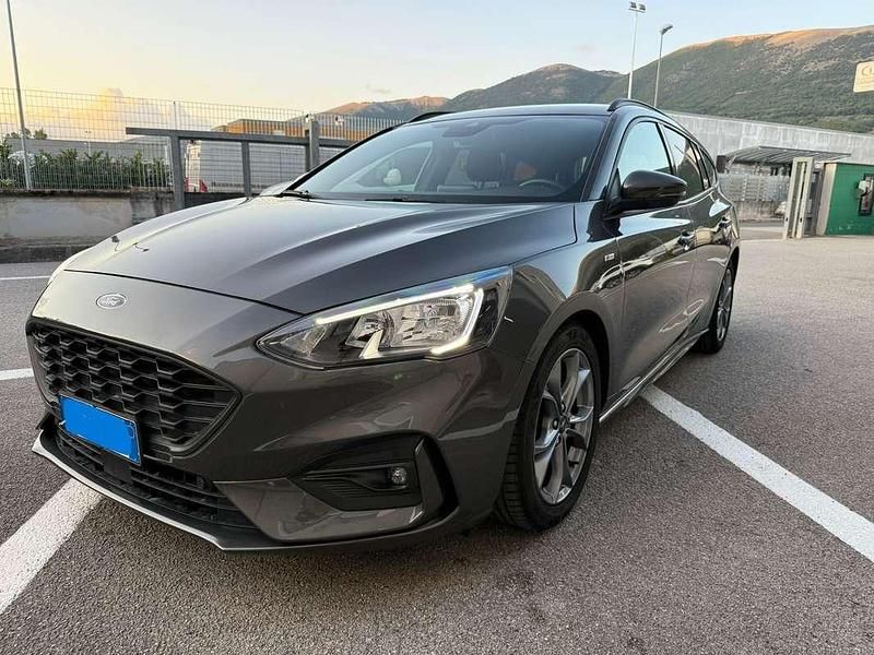 Usata Ford Focus ST-Line 120 CV (88 kW) 2021 Bronzo Station wagon