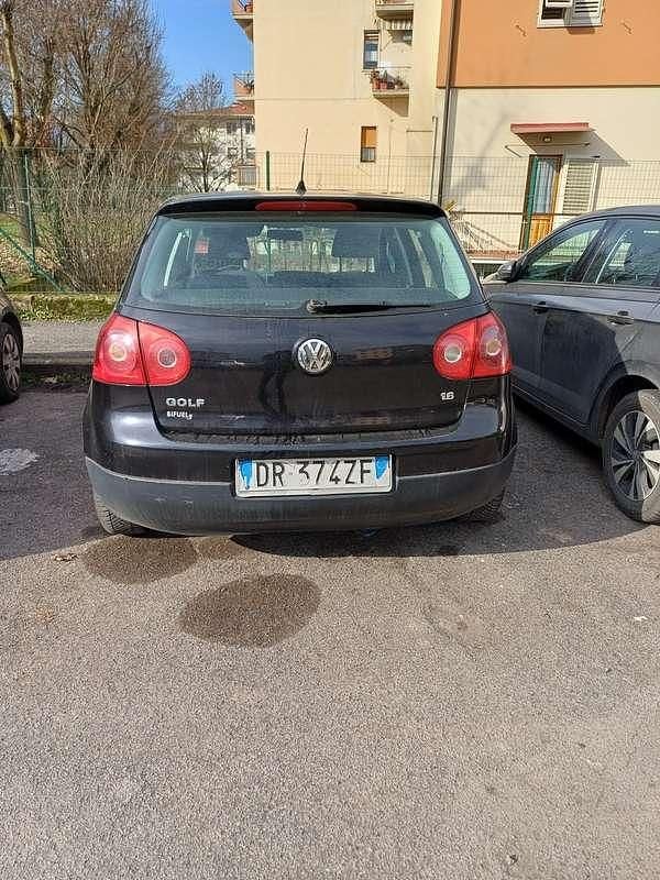 Usata VW Golf VI Comfortline 102 CV (75 kW) 2008 Nero Utilitaria