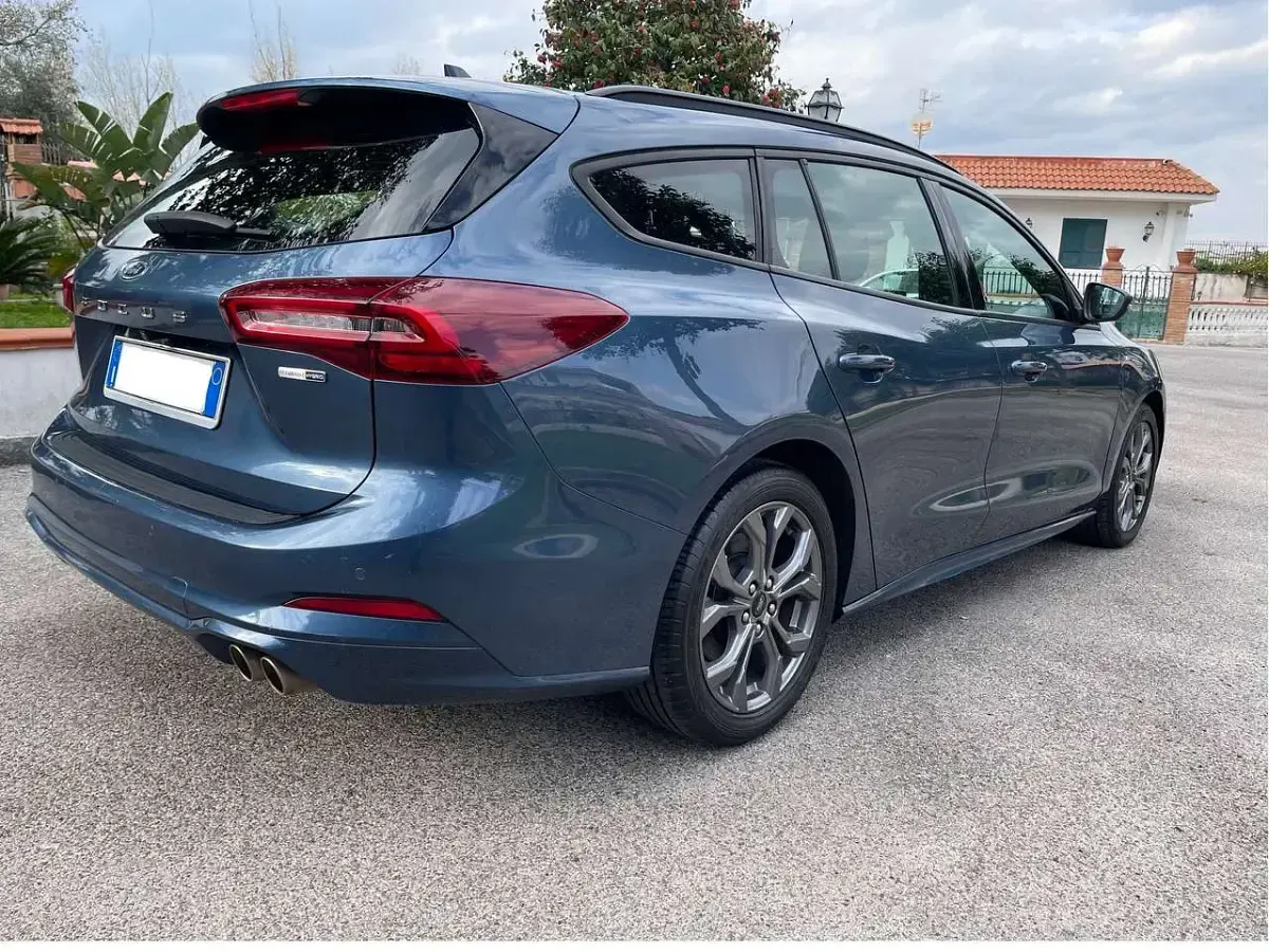 Usata Ford Focus ST-Line 125 CV (91 kW) 2023 Grigio Station wagon