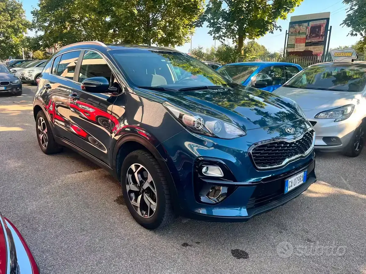 Usata Kia Sportage 132 CV (97 kW) 2020 Bluazzurro SUV