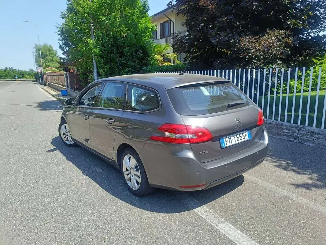 Usata Peugeot 308 Business-Line 120 CV (88 kW) 2017 Station wagon