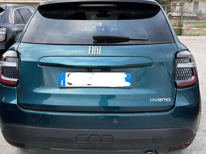 Usata Fiat 600 La Prima 101 CV (74 kW) 2025 Blu/azzurro SUV