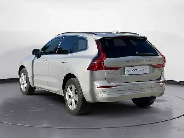 Usata Volvo XC60 Core 197 CV (144 kW) 2023 Argento SUV