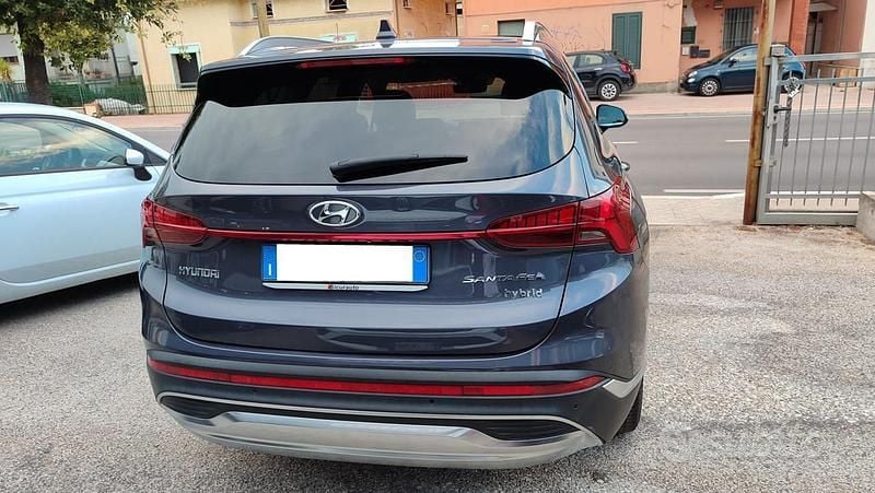 Usata Hyundai Santa Fe 237 CV (174 kW) 2021 Grigio metallizzato SUV