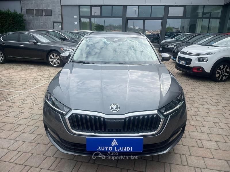 Usata Skoda Octavia Executive 150 CV (110 kW) 2023 Gray Station wagon