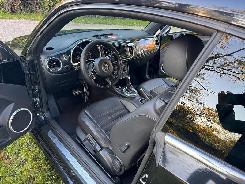 Usata VW Beetle 2016 Nero Utilitaria