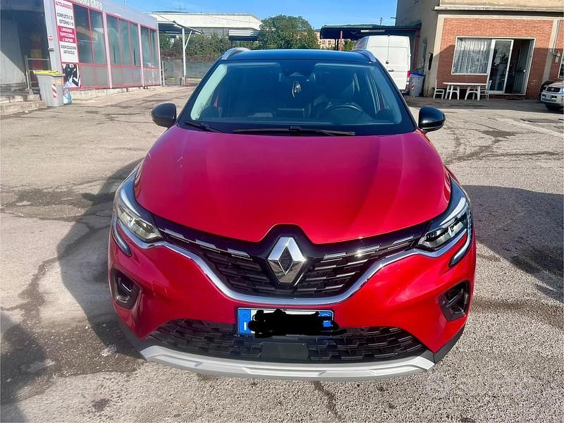 Usata Renault Captur Intens 101 CV (74 kW) 2022 Rosso SUV