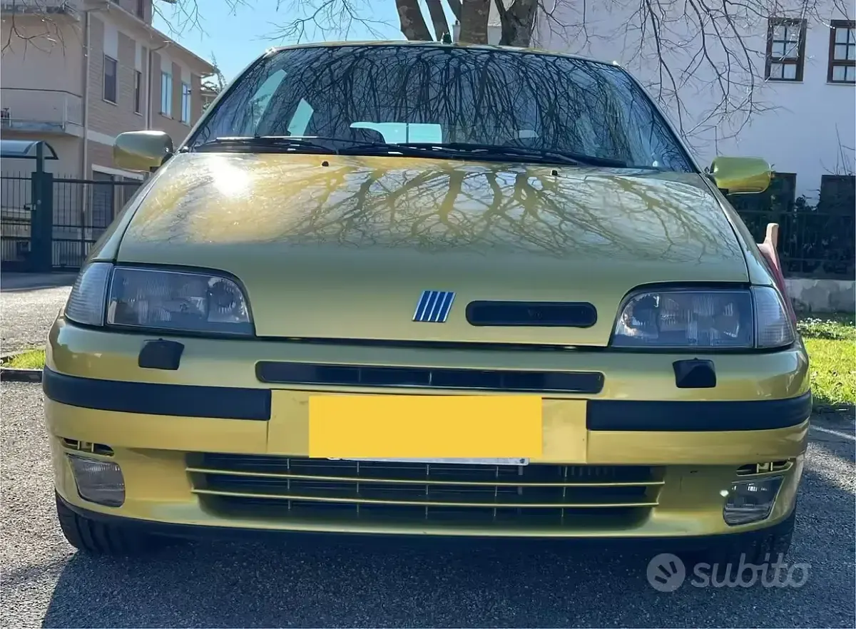 Usata Fiat Punto 133 CV (97 kW) 1994 Giallo Utilitaria