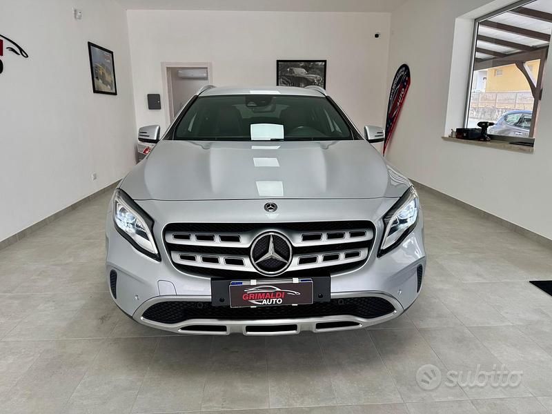 Usata Mercedes GLA200 136 CV (100 kW) 2019 Grigio SUV