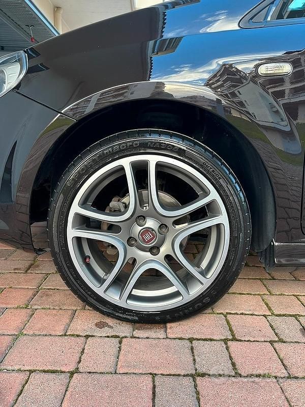 Usata Fiat Punto Evo Dynamic 75 CV (55 kW) 2010 Nero Utilitaria